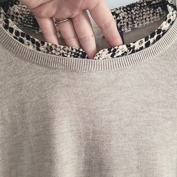 NYDJ Cashmere blend Sweater with attached blouse size XL - Picture 2 of 7